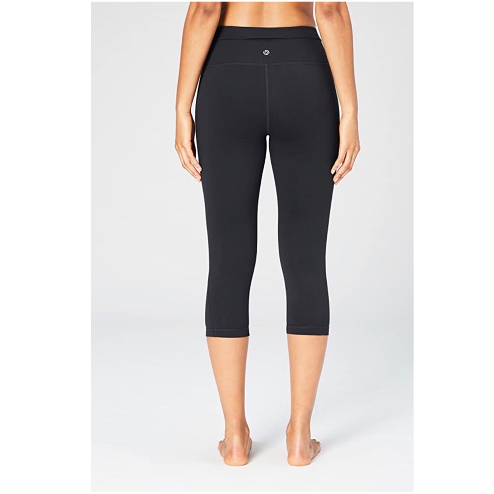 Core 10 Yoga Capri Legging - Picture 4 of 8